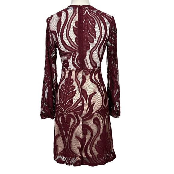 Kasamysoul Woman's Lace Embroidered Cranberry See Thru Lining Flowy Dress Medium - Picture 2 of 13